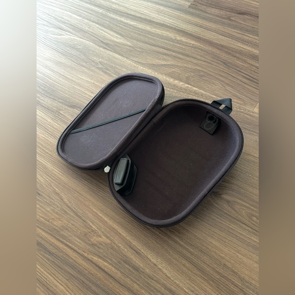 Bose Quiet Comfort Headphones Case - Picture 3 of 4